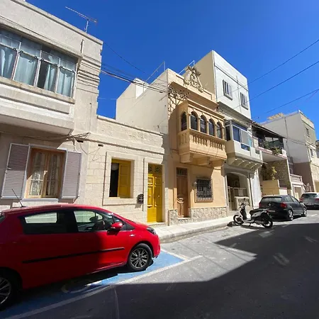 Dom wakacyjny Cosy Cupids Hideout Hot Tub And Bbq - 4km Away From Airport