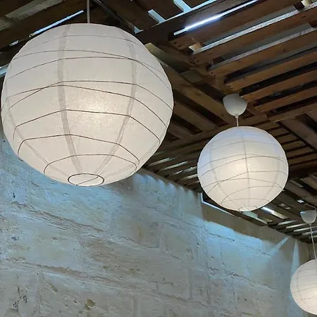 Cosy Cupids Hideout Hot Tub And Bbq - 4km Away From Airport Dom wakacyjny Paola