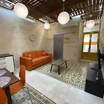 Cosy Cupids Hideout Hot Tub And Bbq - 4km Away From Airport Σπίτι διακοπών *