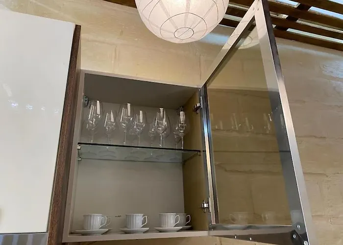 Casa vacanze Cosy Cupids Hideout Hot Tub And Bbq - 4km Away From Airport